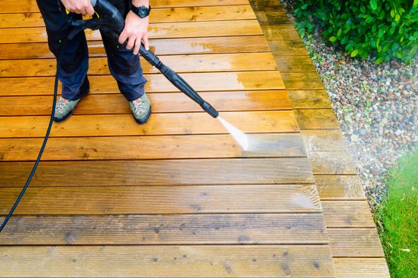 Deck Power Washing in Lafayette