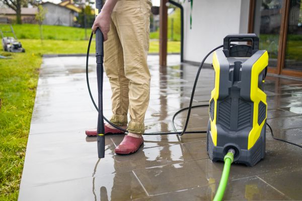 Porch Pressure Washing in Lafayette
