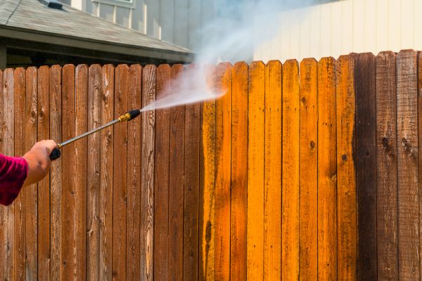 Fence Pressure Cleaning in Lafayette