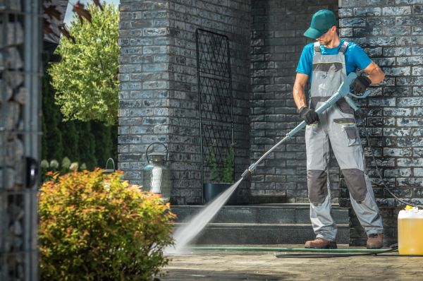 Outside House Cleaning in Lafayette