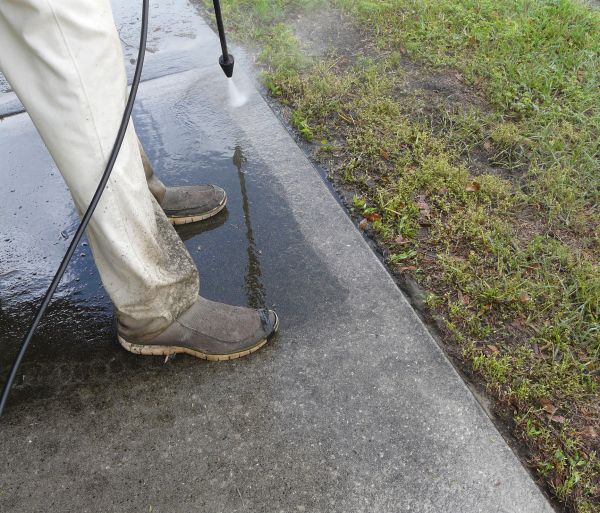 Sidewalk Concrete Cleaning in Lafayette