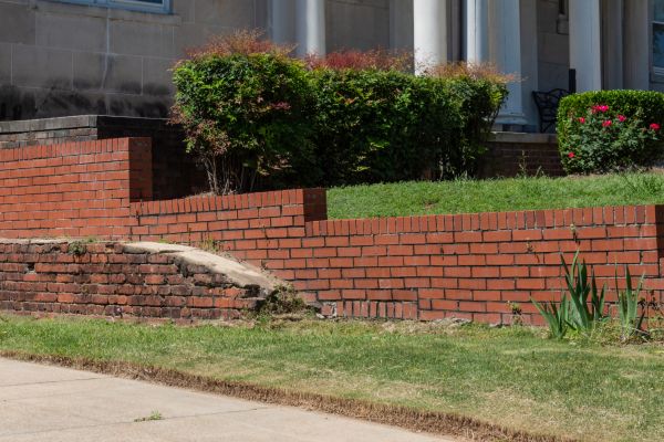 Retaining Wall Cleaning in Lafayette