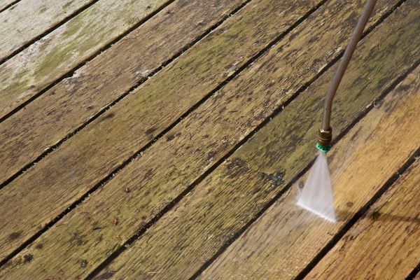 Deck Mold Removal in Lafayette