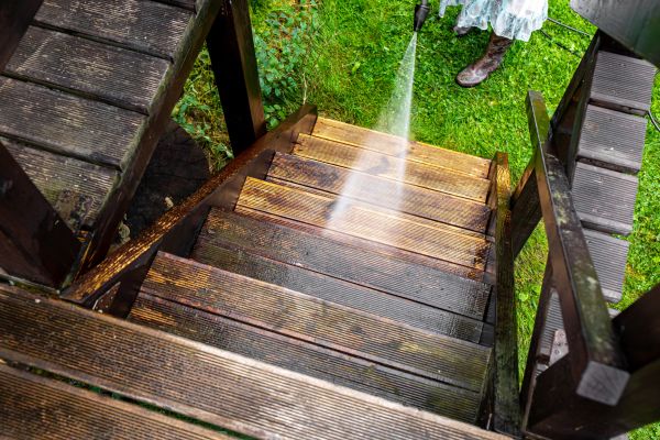 Wood Power Washing in Lafayette